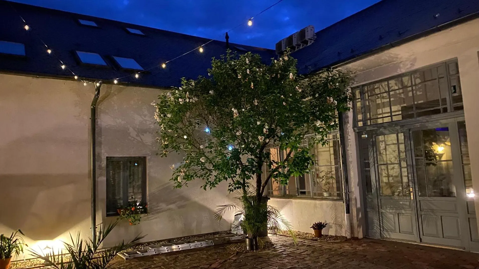 Villa Fazola Eger 0*,  Węgry